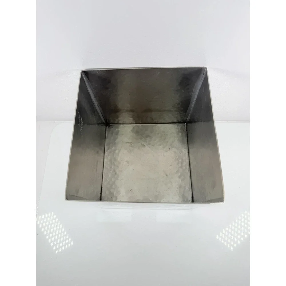 vintage Wendell August‎ Forge hammered aluminum box Hand Crafted.